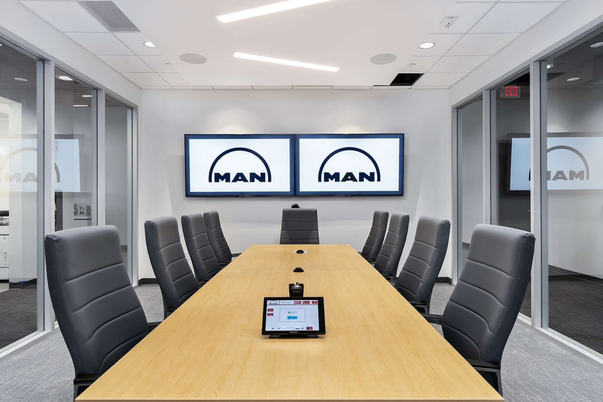 MAN - Interior Conference Room
